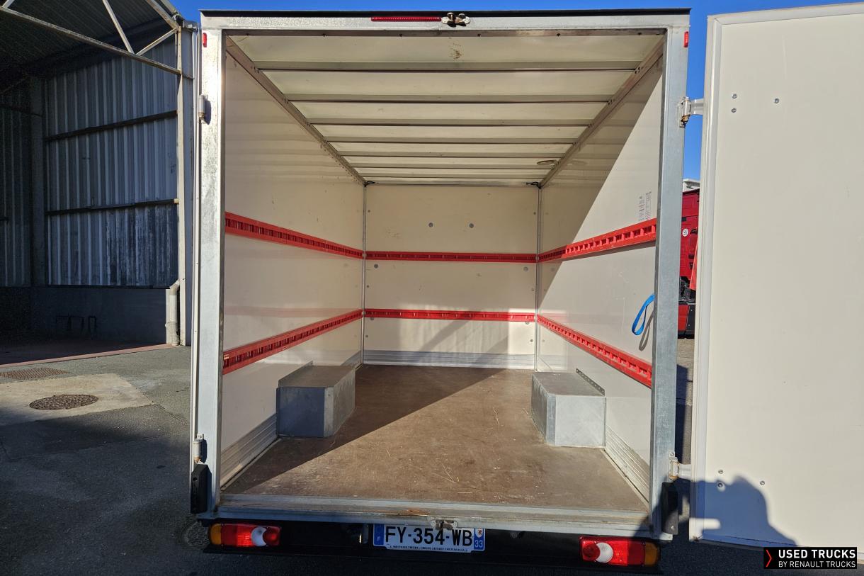 Renault Master 145
