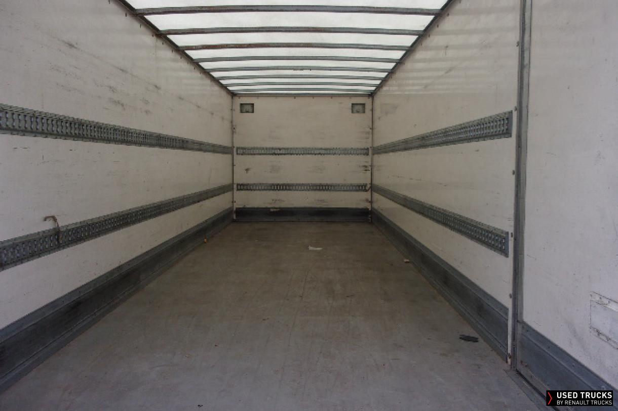 Renault Trucks D 240