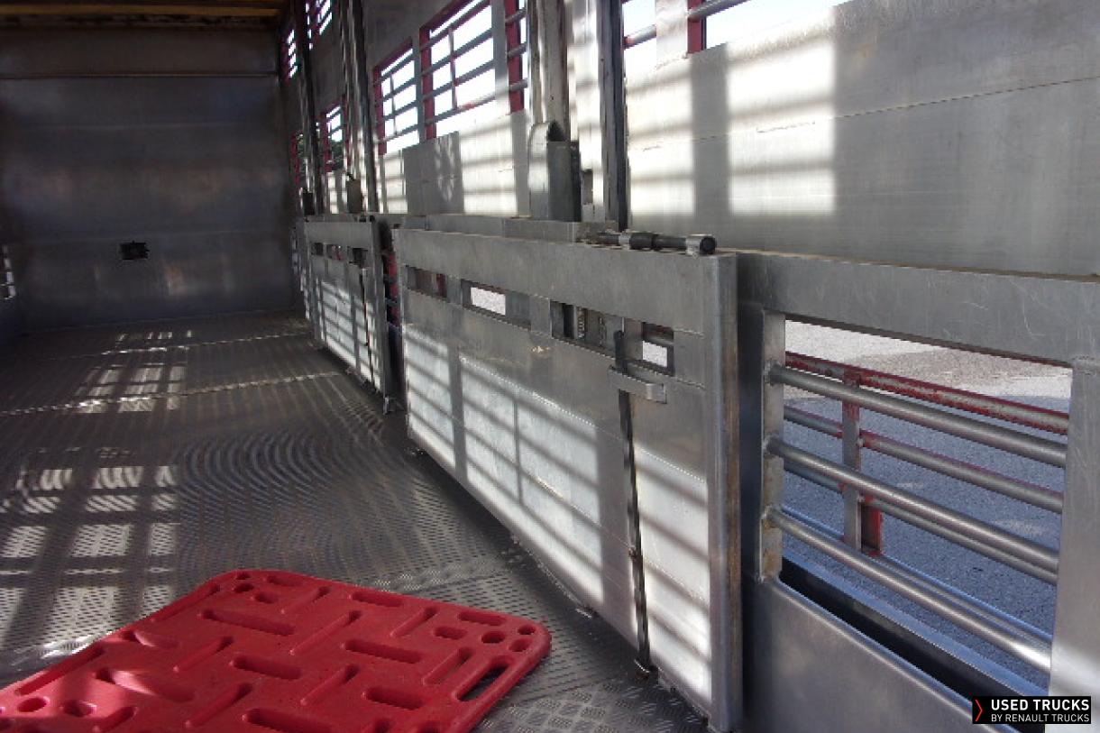 Renault Trucks Premium 460