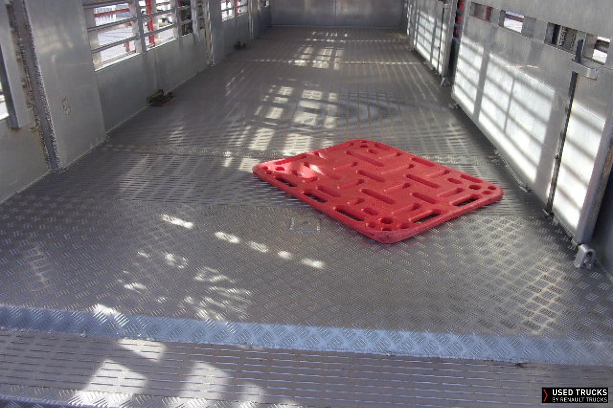 Renault Trucks Premium 460