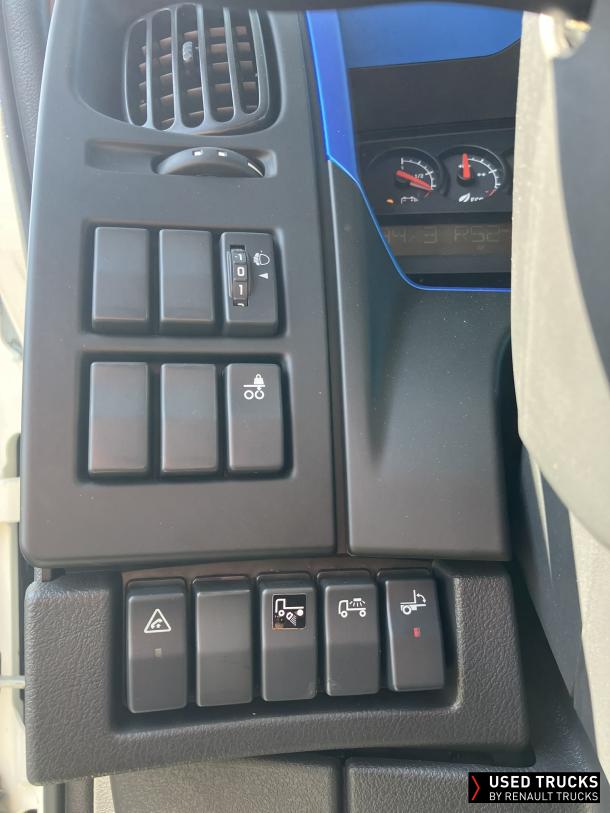 Renault Trucks D Wide 