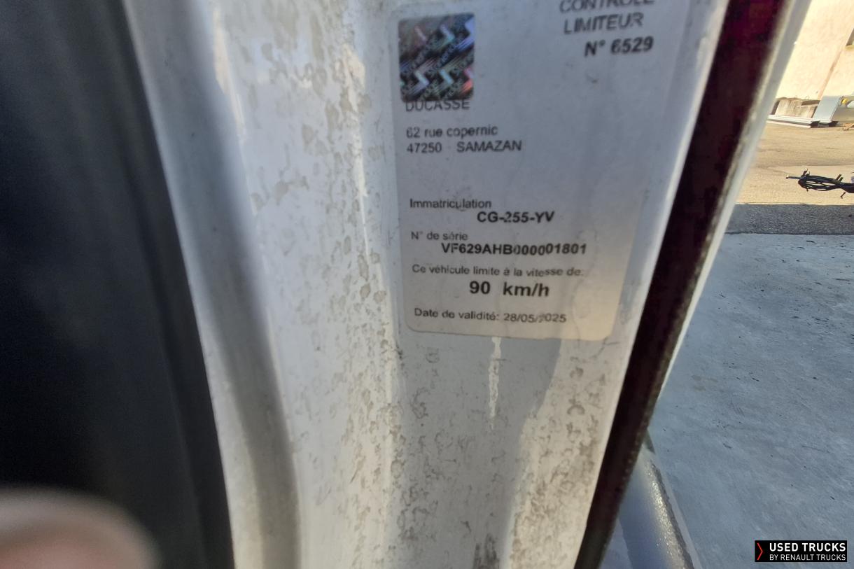 Renault Trucks Premium Distribution 270