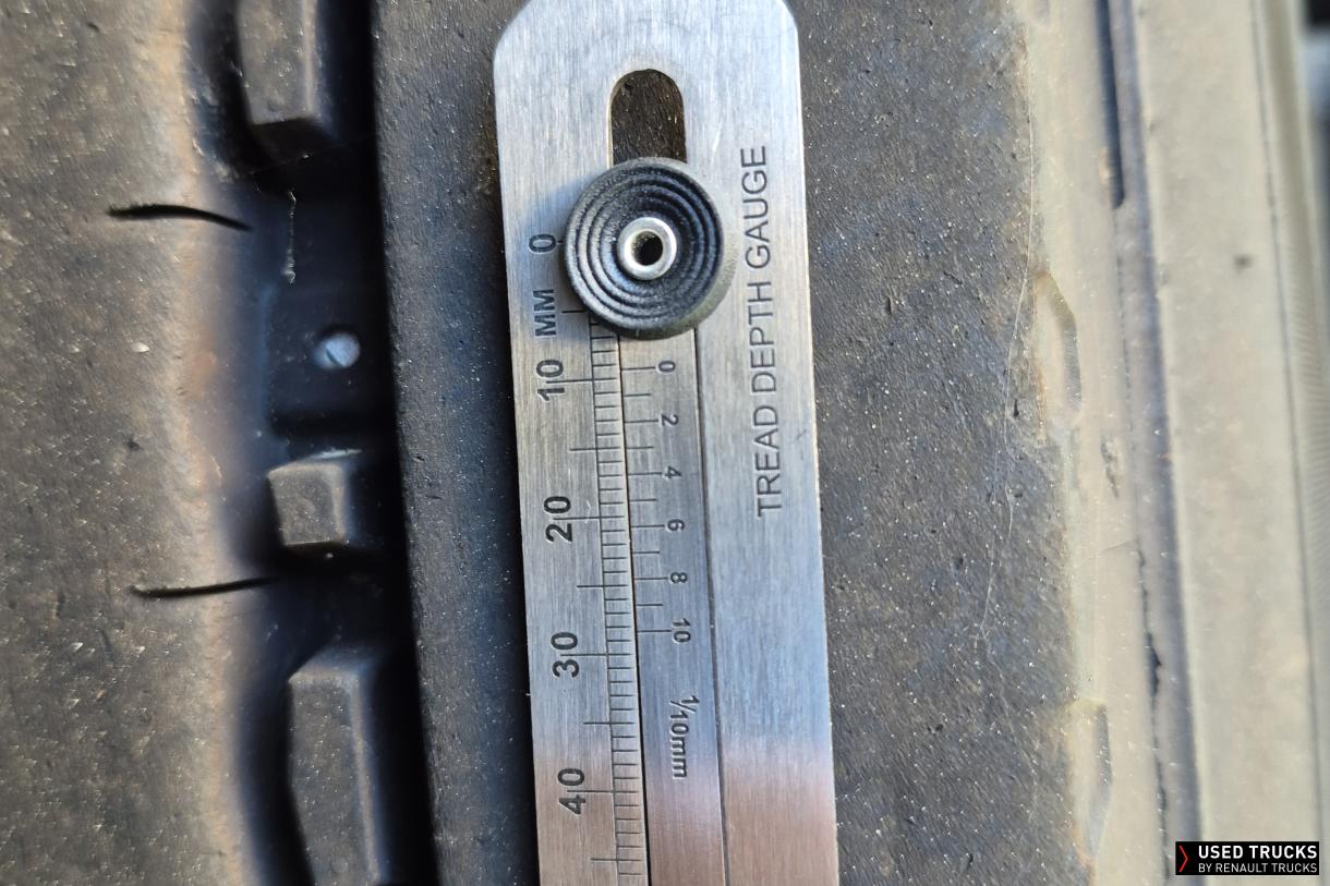 Renault Trucks Premium Distribution 270