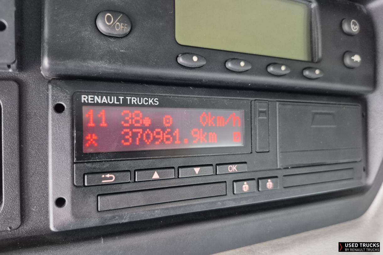 Renault Trucks D Wide 320