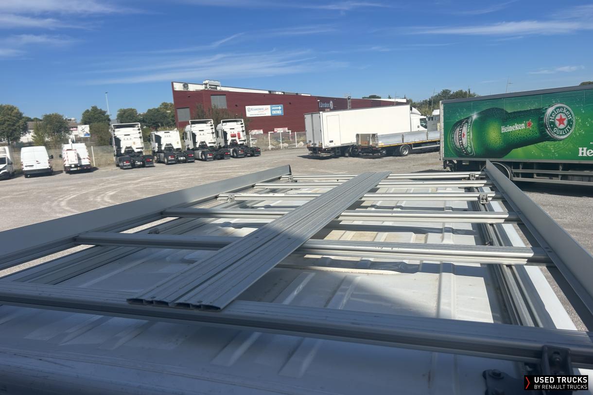 Renault Trucks Master 150