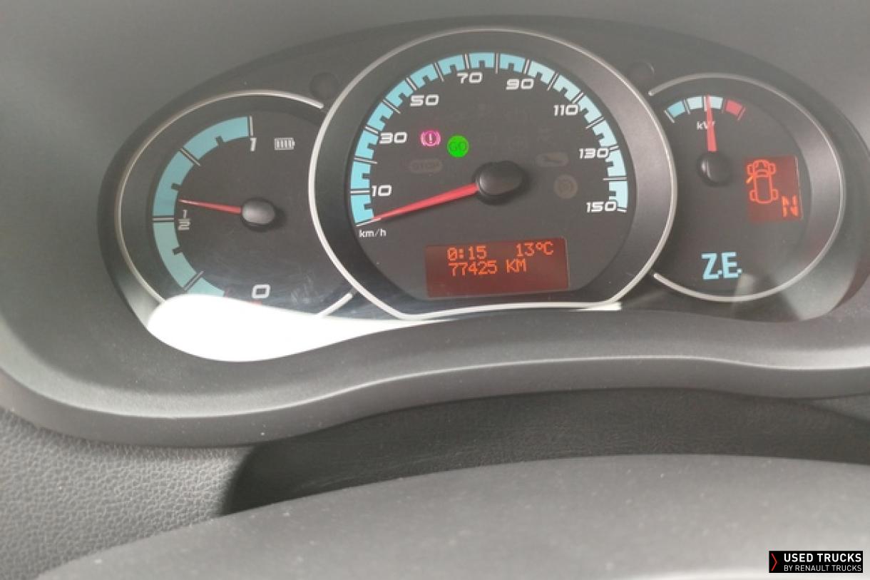 Renault Trucks Master 76