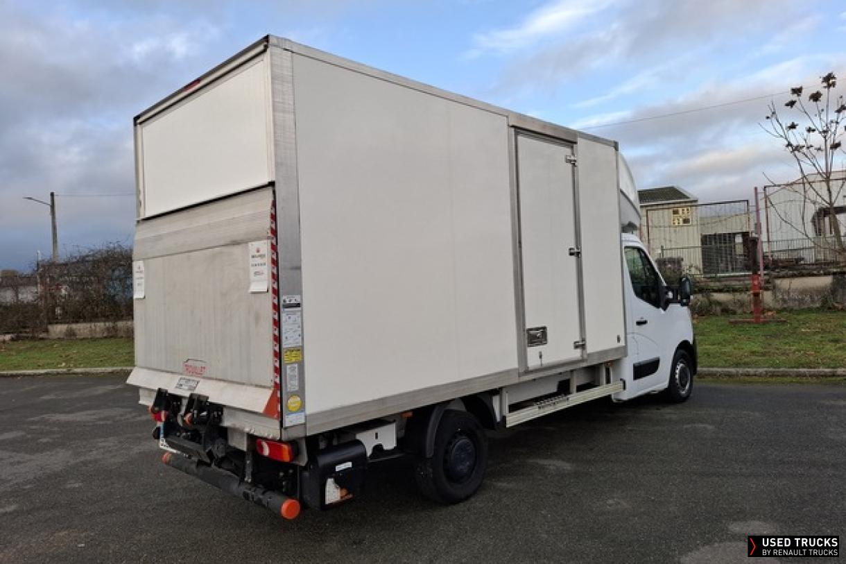 Renault Master 145