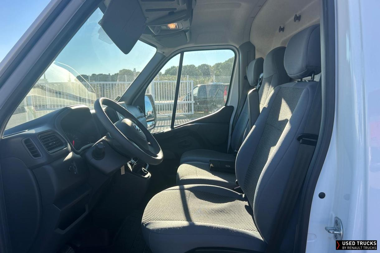 Nissan Interstar 150