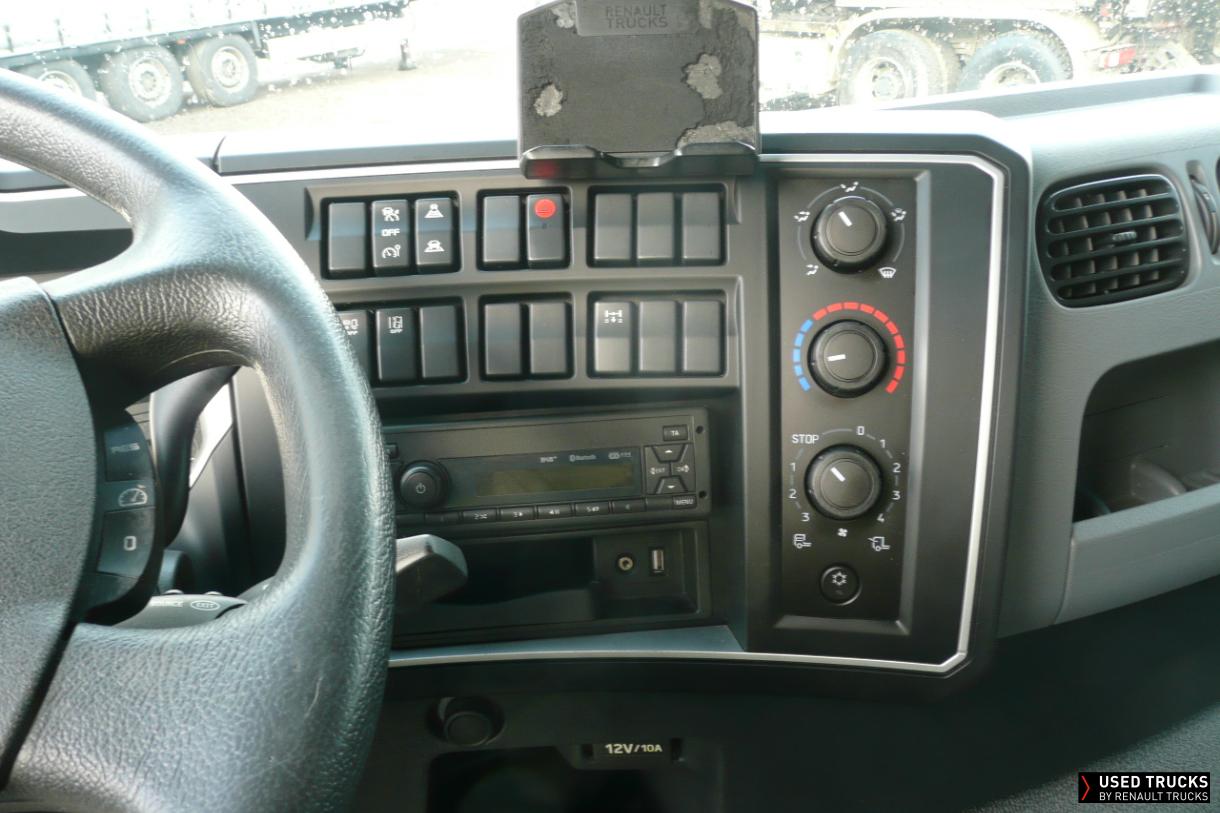 Renault Trucks D Wide 320