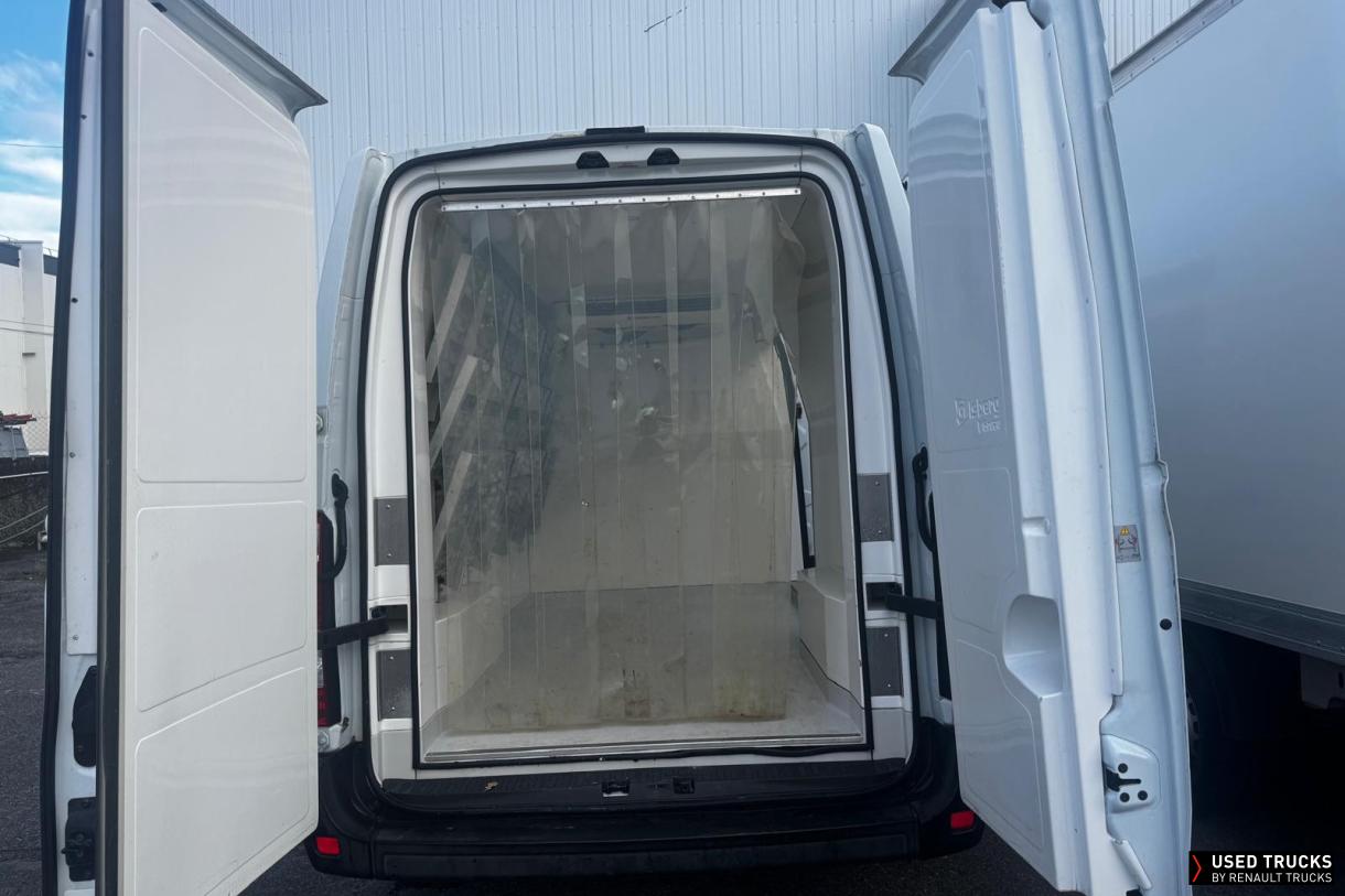 Renault Trucks Master 135