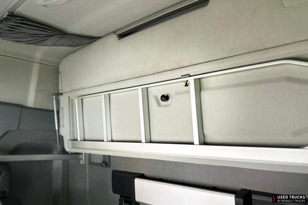 Renault Trucks T High 