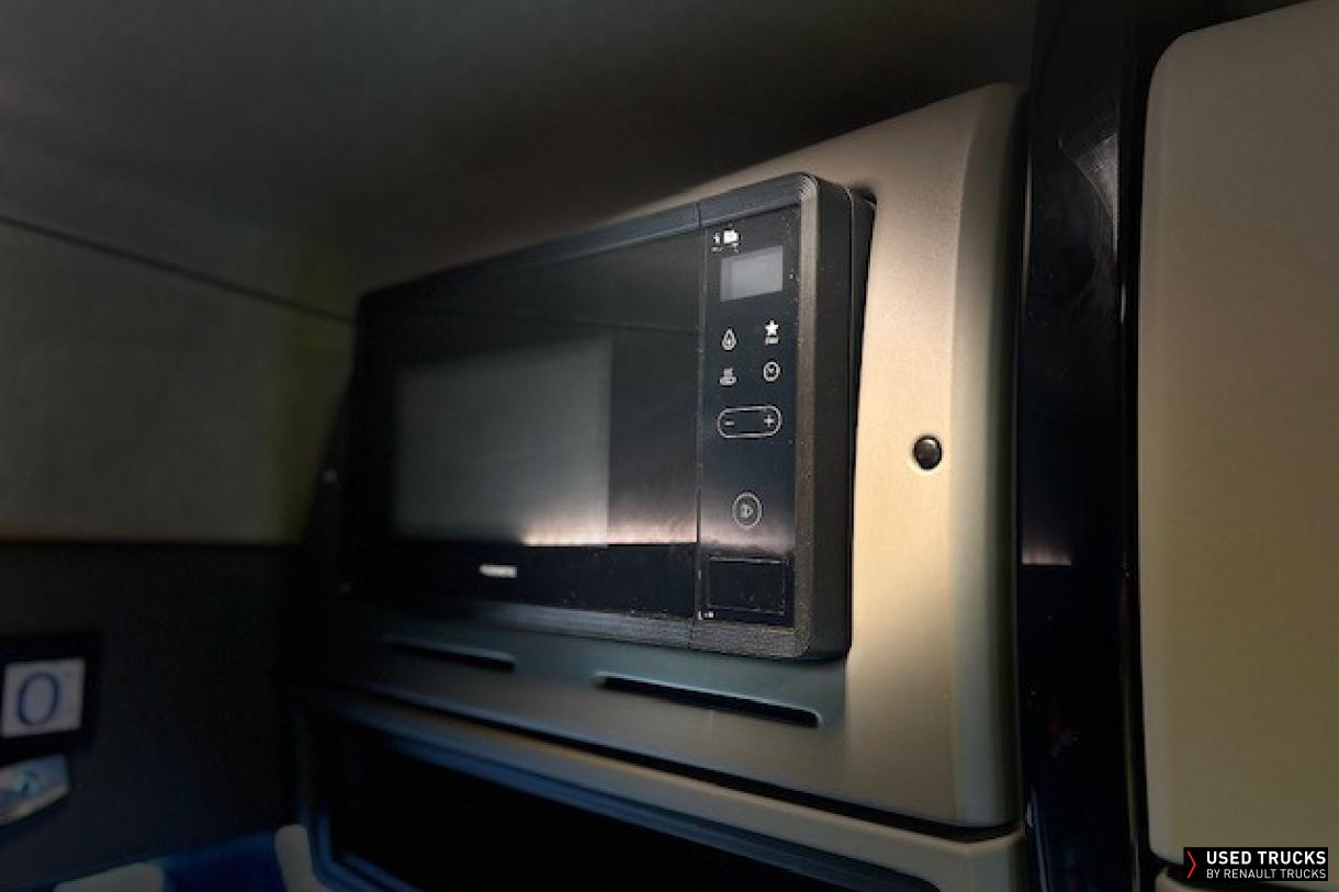 Renault Trucks T High 