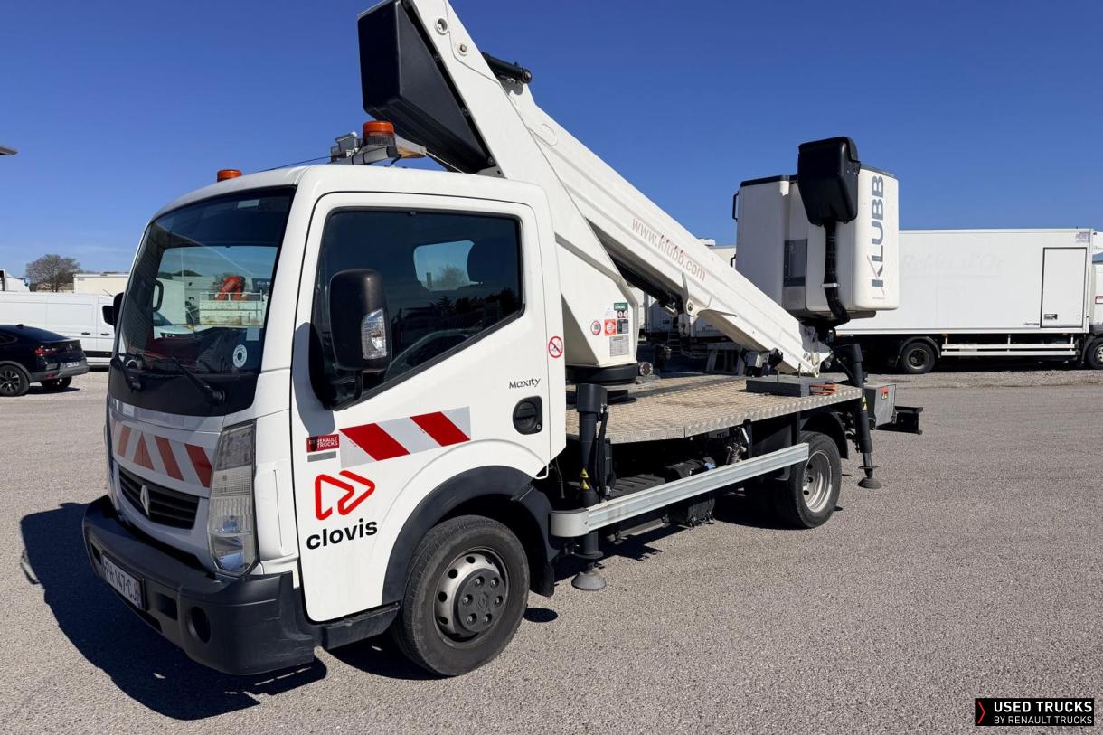 Renault Trucks Maxity 130