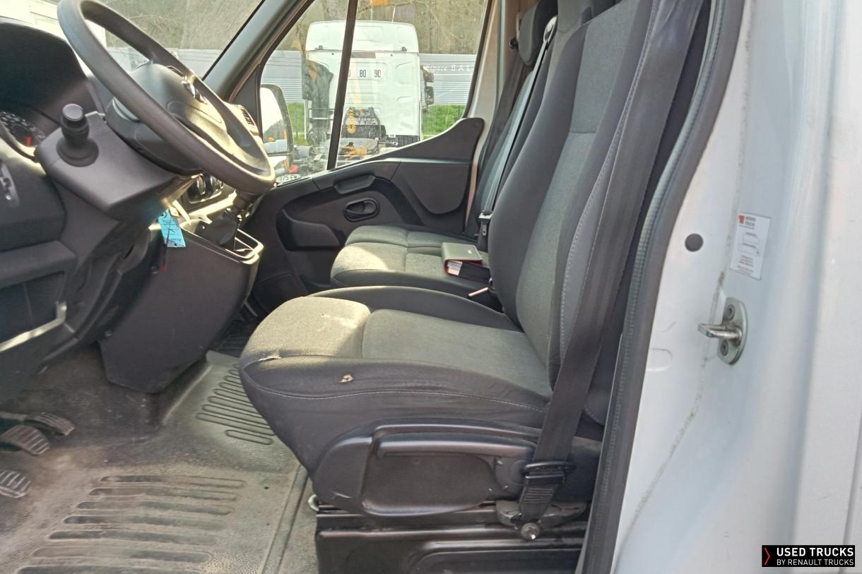 Nissan Interstar 150