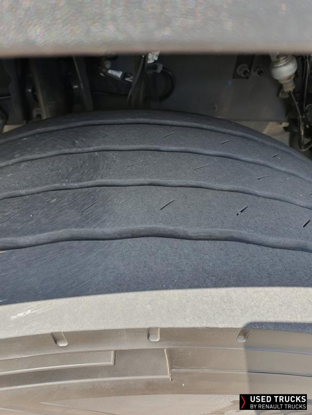 Renault Trucks T High 