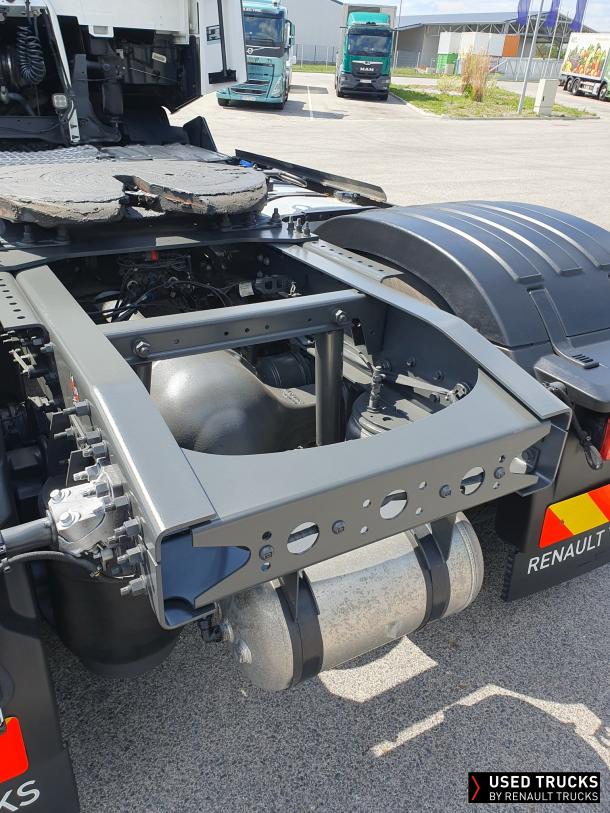 Renault Trucks T High 