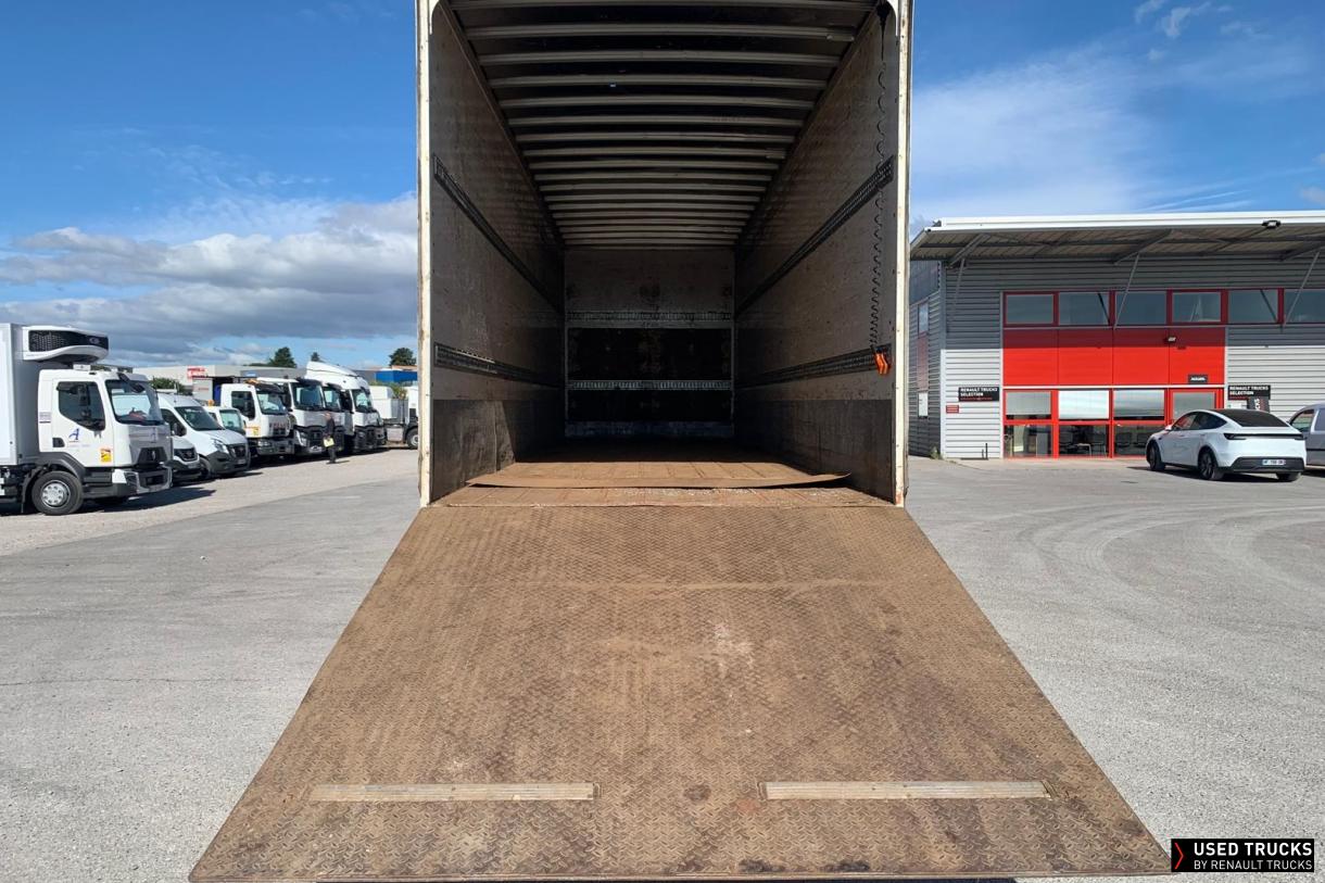 Renault Trucks D Wide 320