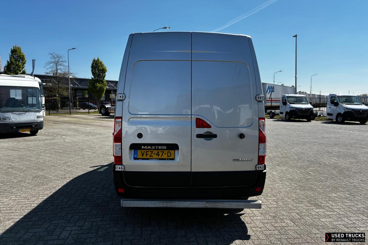 Renault Trucks Master 150