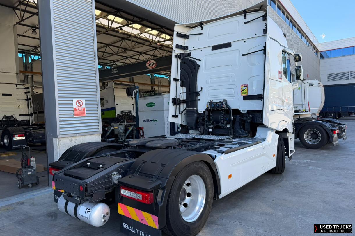 Renault Trucks T High 
