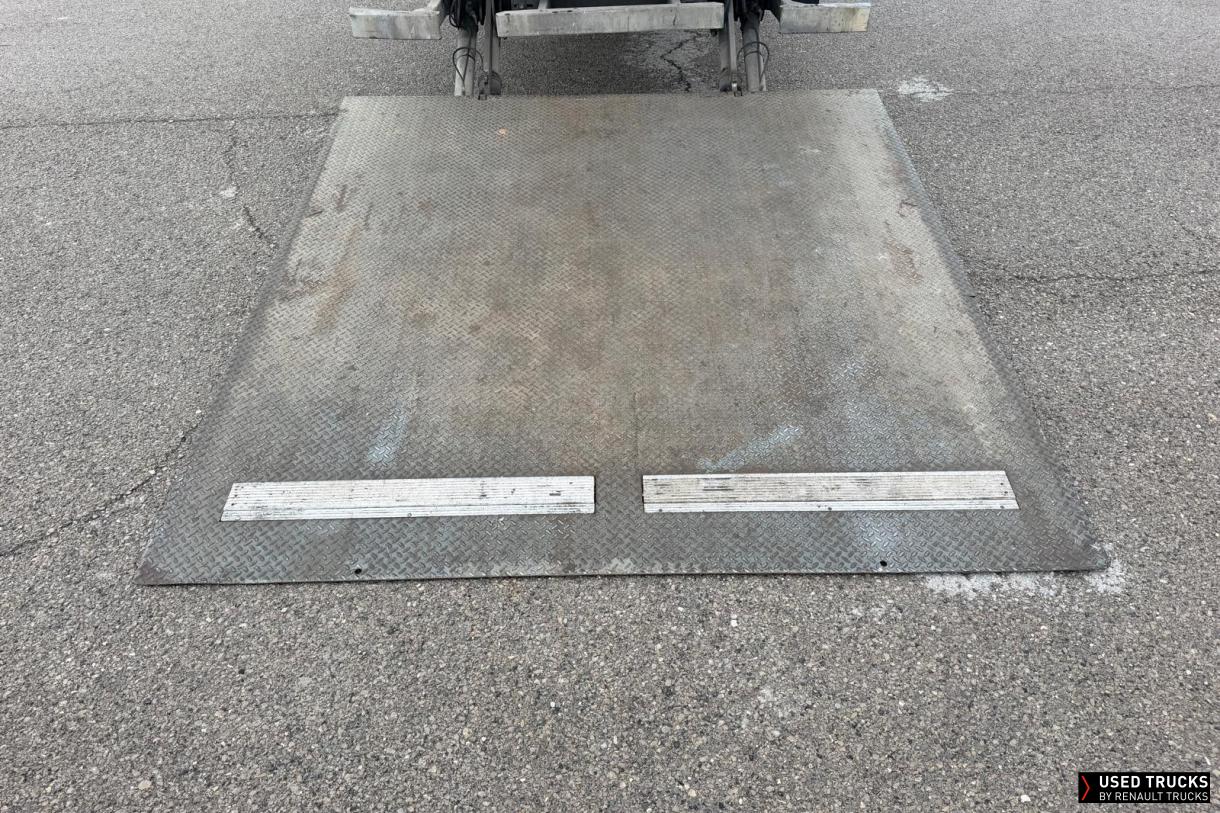 Renault Trucks D 320