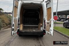 Nissan NV300
                                          120