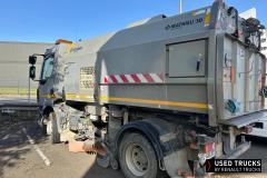 DAF LF
                                          220