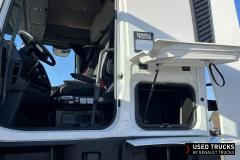 Renault Trucks T High
                                          520